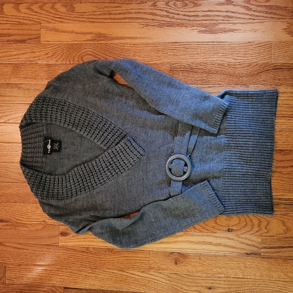 Women's Belted Sweater - Picture 1 of 3